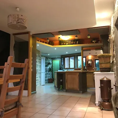 Mas De Guilhaumon Cote Hameau Holiday home *