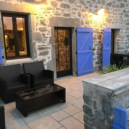Holiday home Mas De Guilhaumon Cote Hameau
