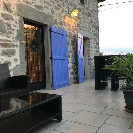 Holiday home Mas De Guilhaumon Cote Hameau *